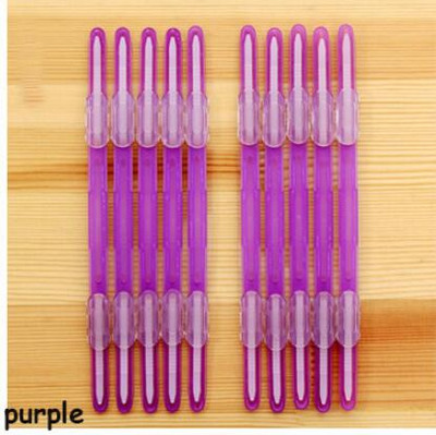 Опаковка от 10 комплекта пластмасови щипки за подвързване с два отвора, щипки за подвързване на свободни листа и цветни щипки за подвързване.