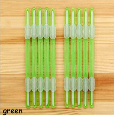 Опаковка от 10 комплекта пластмасови щипки за подвързване с два отвора, щипки за подвързване на свободни листа и цветни щипки за подвързване.