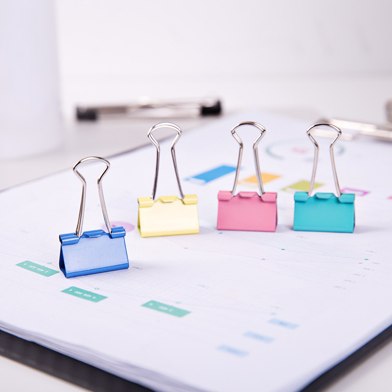 4 vnt Deli 25 mm spalvoto metalo segtuvų segtukai maži įrišimo žymės Biuro reikmenys mokinių knygų aplankams namų dekoravimo įrankis