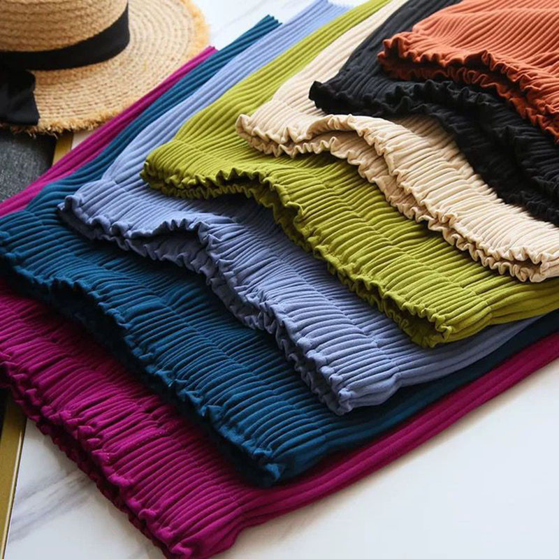 Nyári redőzött textúrájú csíkos rövidnadrág Női elasztikus, elasztikus derékfüggöny, alapszínű, alkalmi puha, egyenes jégselyem melegítőnadrág