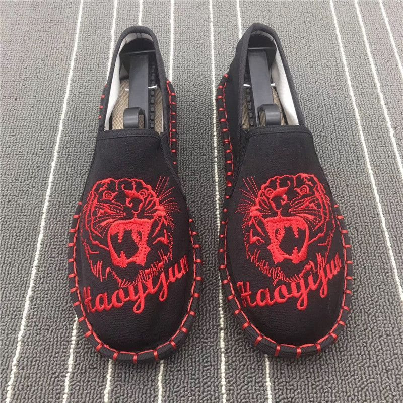 Muške bijele platnene cipele, stare pekinške cipele za slobodno vrijeme protiv neugodnih mirisa, prozračna tigrova glava, vez, društveni lijeni čovjek, jedan udarac