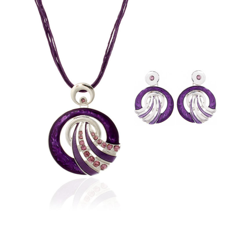 Europski i američki set nakita Drip Oil Retro pretjerana ogrlica i set naušnica