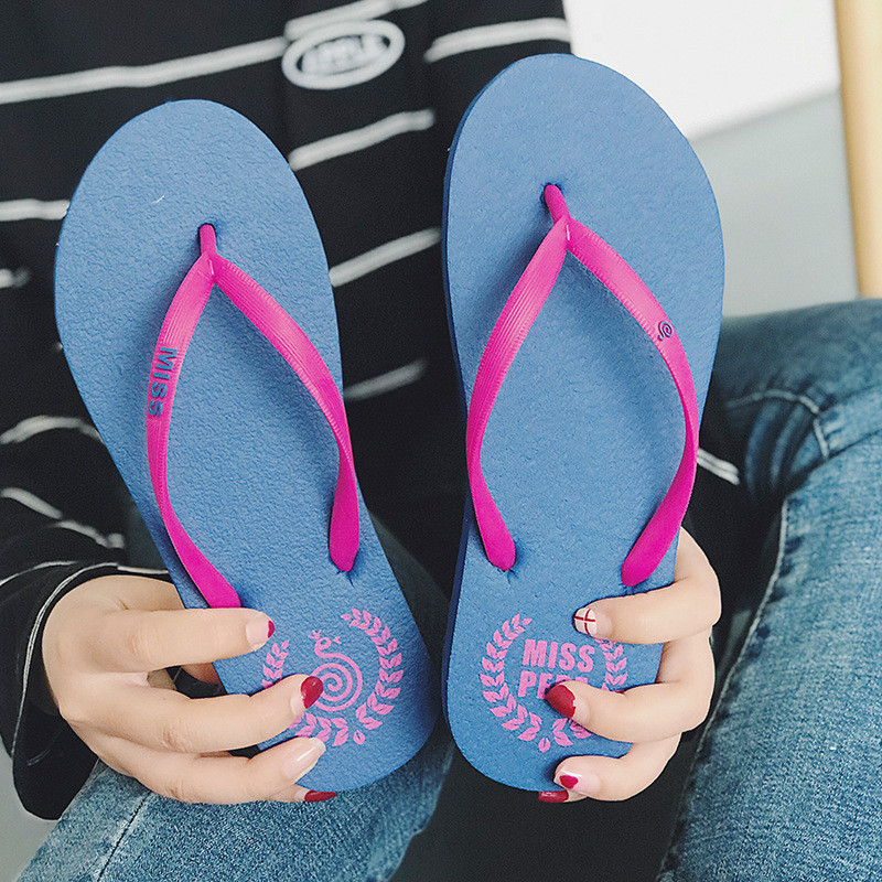 Дамски джапанки в нов стил, модни летни връхни дрехи, обувки с равни подметки, семпли сандали и чехли в корейски стил за излизане на двойки, неплъзгащи се плажни обувки