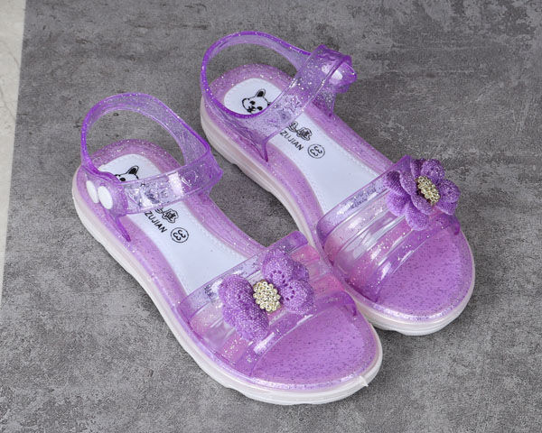2021-es új lányok kristálykristályos gyerekek középső és nagy gyerekek hercegnő lányok divatos koreai stílusú, csúszásmentes, puha talpú nyári női szandálok