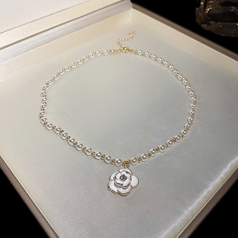 Anyakirálynő gyémánt gyöngy medál nyaklánc női francia retro divatos kulcscsont temperamentum felsőkategóriás láncos nyaklánc