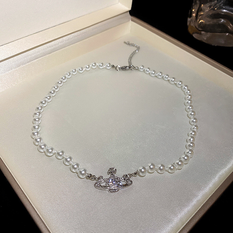 Anyakirálynő gyémánt gyöngy medál nyaklánc női francia retro divatos kulcscsont temperamentum felsőkategóriás láncos nyaklánc