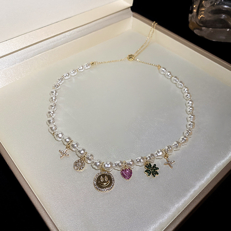 Anyakirálynő gyémánt gyöngy medál nyaklánc női francia retro divatos kulcscsont temperamentum felsőkategóriás láncos nyaklánc