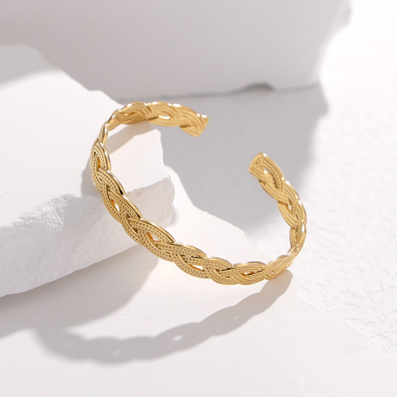 Европейска и американска плетена гривна от титаниева стомана за жени, не избледняваща, универсална отворена гривна от неръждаема стомана, външна търговия креативни ръчни бижута