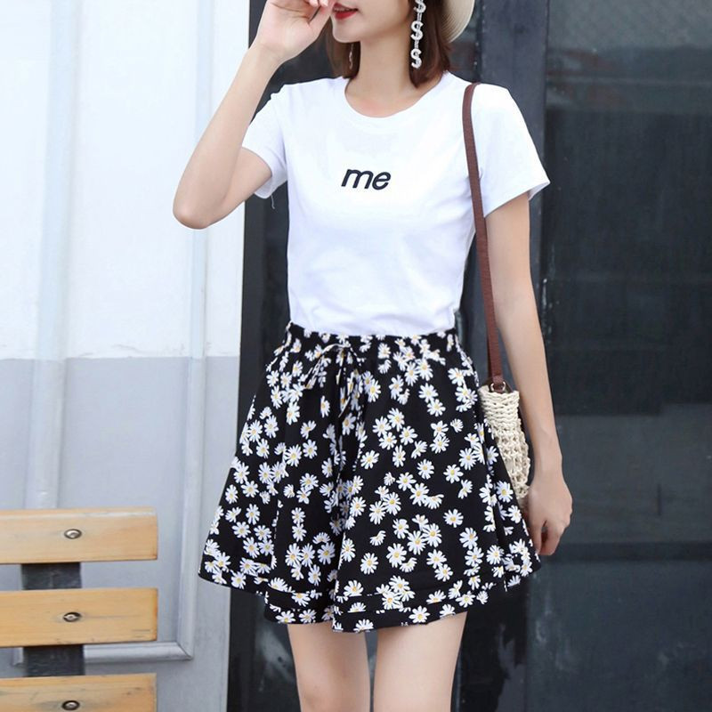 Tavaszi és nyári női rövidnadrág 2023 nyár új sifon koreai stílusú, bő és vékony, széles szárú diáknadrág