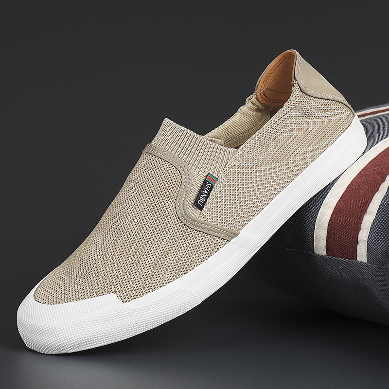 2024. tavasz, új stílusú repülő hálós, légáteresztő férfi alkalmi cipők, puha talpú, univerzális, divatos férfi