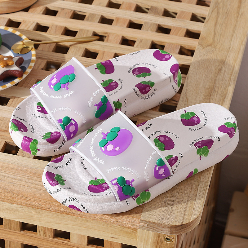 2023 új nyári szandálok Női papucsok Divat koreai stílusú rajzfilm papucsok otthoni, vastag talpú női fürdőcipők