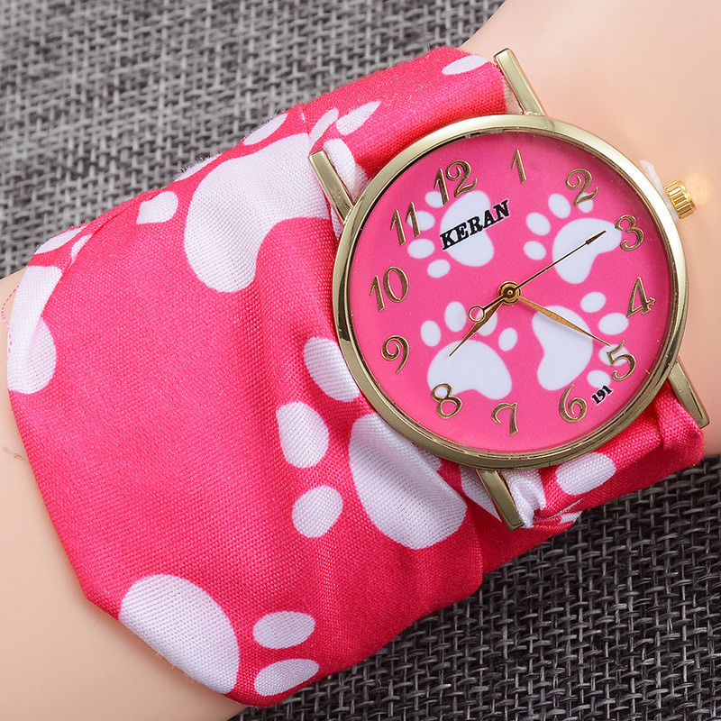Novi vruće prodavani sat s platnenim remenom za žene, modni kvarcni sat u korejskom stilu s cvjetnim uzorkom, navijanje, izravna tvornička prodaja