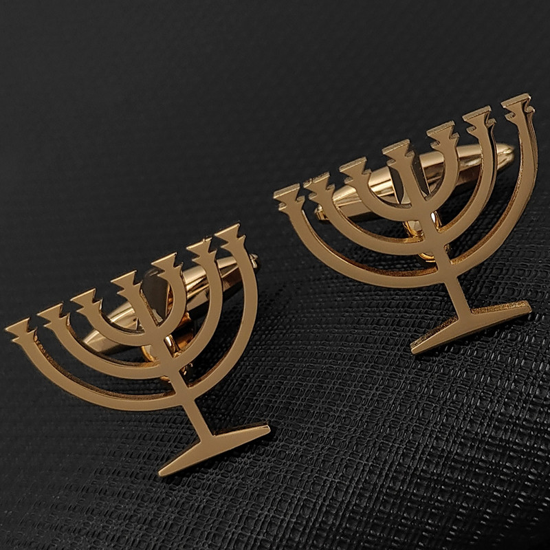 Határokon átnyúló forró értékesítés hétlyukú Szent Grál gyertyatartók Rozsdamentes acél mandzsettagombok Férfi retro egyszerű, személyre szabott pillangócsat-kiegészítők