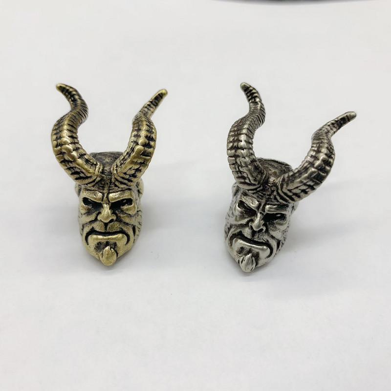  рог хелбой ключодържател висулка месингов нож катастрофа кола ключодържател Направи си сам с чиста мед