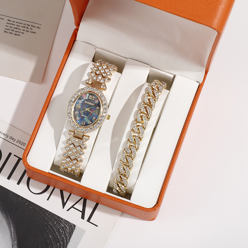 Vizualizați model nou Brățară cu diamante ceas de lux cu diamante complet pentru femei, cu cureaua din oțel, ceas de damă în stil la modă de nișă cu diamante incrustate