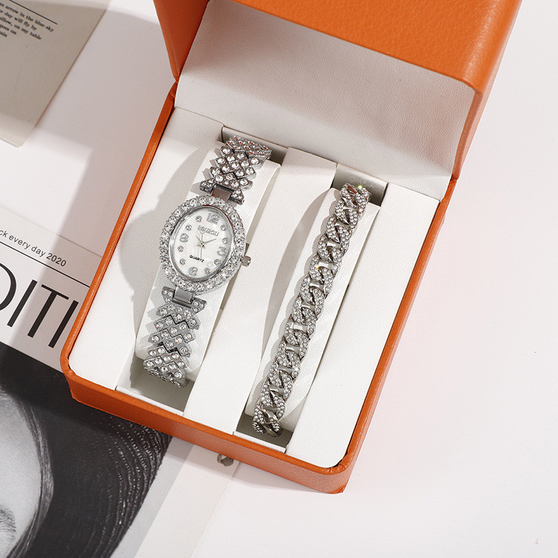 Vizualizați model nou Brățară cu diamante ceas de lux cu diamante complet pentru femei, cu cureaua din oțel, ceas de damă în stil la modă de nișă cu diamante incrustate