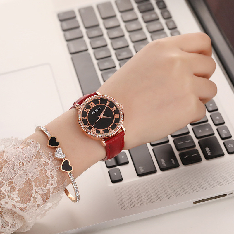 Versiunea coreeană a ceasului de cuarț pentru femei proaspăt, cu disc rezistent la apă, cu centură de modă cu cifre romane 