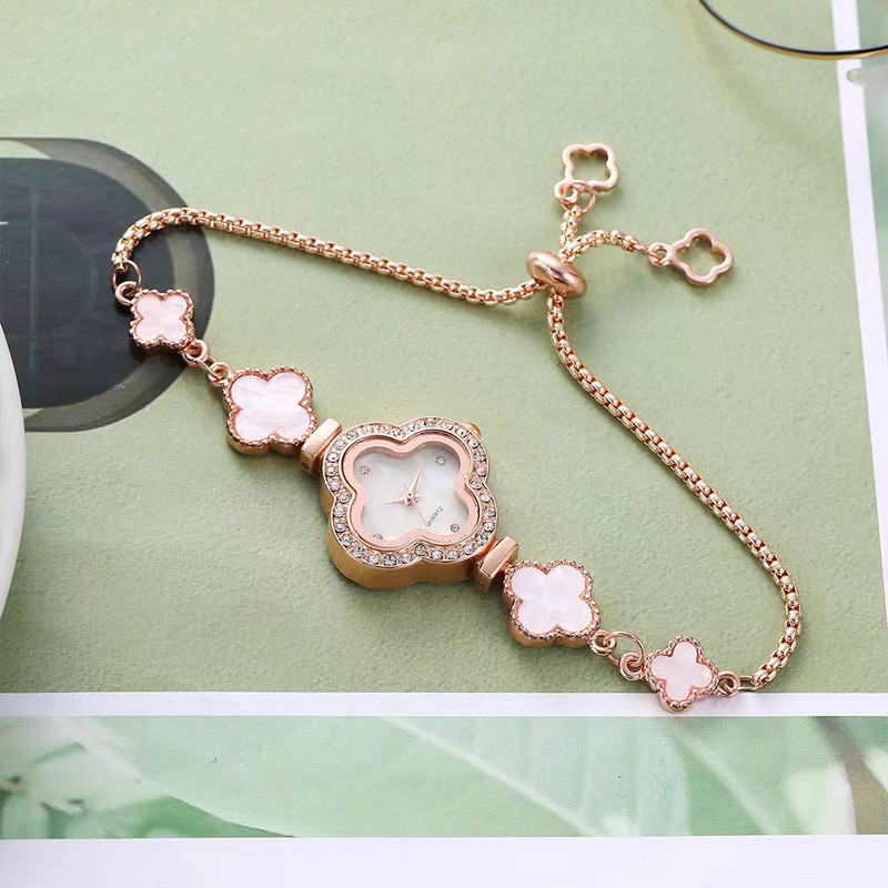 Ceas cu brățară cu trifoi cu patru foi de damă Pregătire cristale Ceas cu brățară cu cadran mic Ceas reglabil retractabil leneș