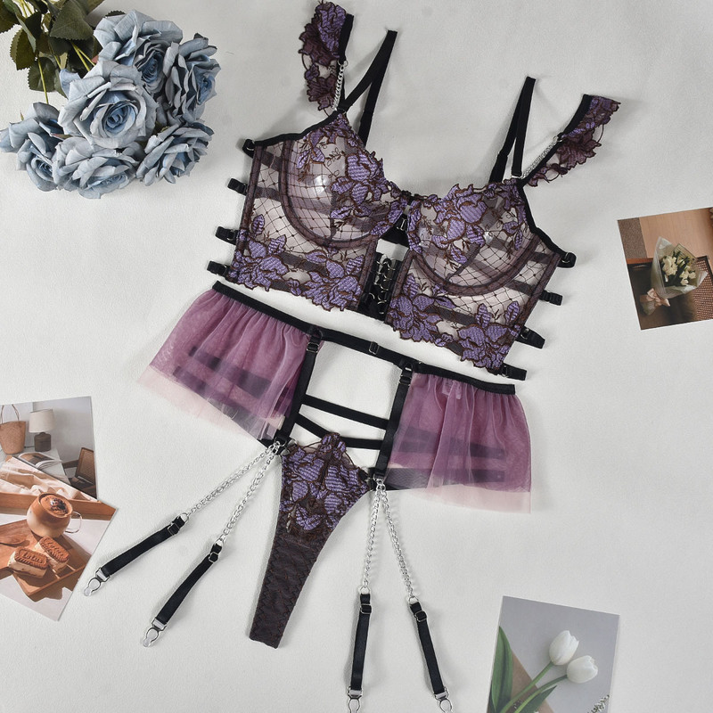 Lenjerie de corp populară europeană și americană, lanț metalic din dantelă brodată, tentație sexy, set de lenjerie intima sexy din trei piese gata de vânzare