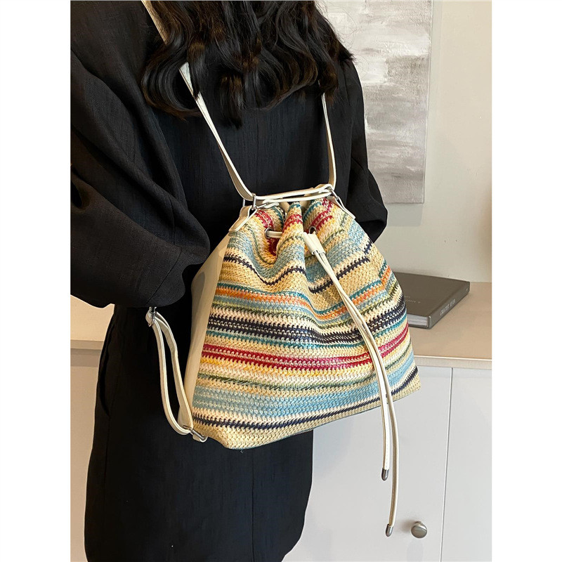 Suvine Rainbow Stripe Straw seljakott Naiste suure mahutavusega seljakott 2024 Uus moodne kootud seljakott, üks õlakott