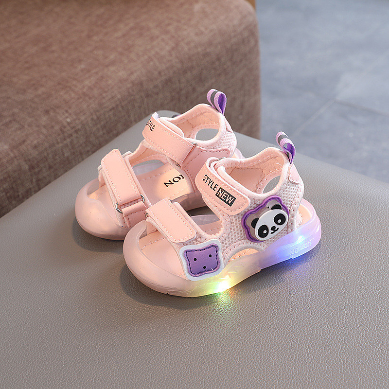 2024. aasta suvekuum Müüa laste rannajalatseid, meeste ja naiste varbakattega sandaale, laste libisemiskindlaid pehme põhjaga sandaale