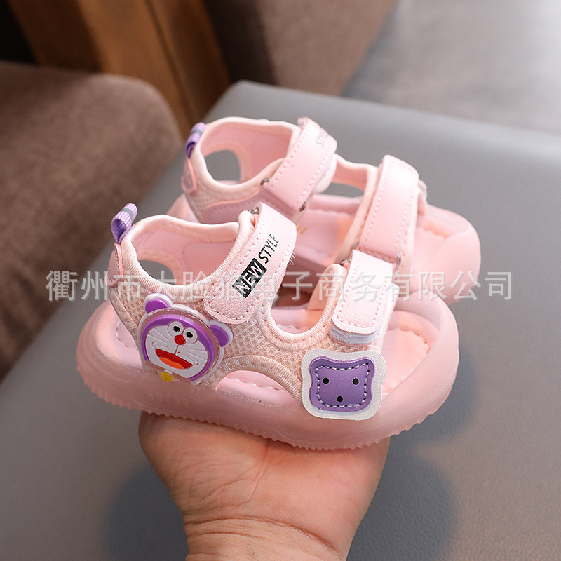 2024. aasta suvekuum Müüa laste rannajalatseid, meeste ja naiste varbakattega sandaale, laste libisemiskindlaid pehme põhjaga sandaale