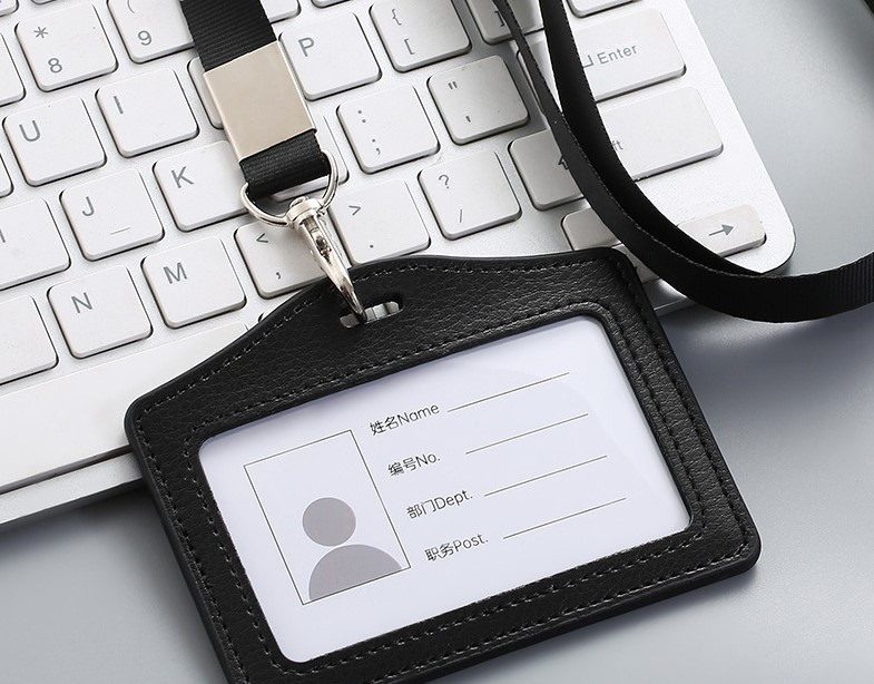 Valódi bőrből készült munkajelvény kártyatartó Alkalmazotti jelvénytartó kártyatartó Zsinóros munkajelvény gyári jelvénytartó Pickup kártyatartó 