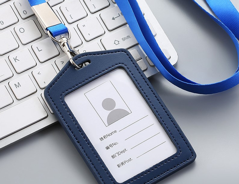 Valódi bőrből készült munkajelvény kártyatartó Alkalmazotti jelvénytartó kártyatartó Zsinóros munkajelvény gyári jelvénytartó Pickup kártyatartó 