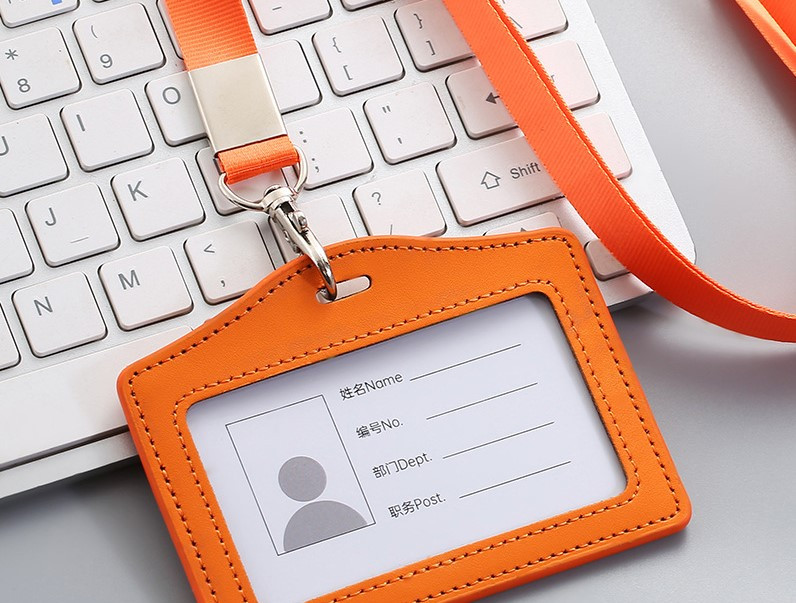 Valódi bőrből készült munkajelvény kártyatartó Alkalmazotti jelvénytartó kártyatartó Zsinóros munkajelvény gyári jelvénytartó Pickup kártyatartó 