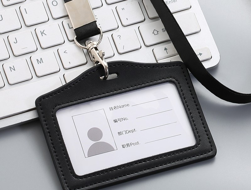 Valódi bőrből készült munkajelvény kártyatartó Alkalmazotti jelvénytartó kártyatartó Zsinóros munkajelvény gyári jelvénytartó Pickup kártyatartó 