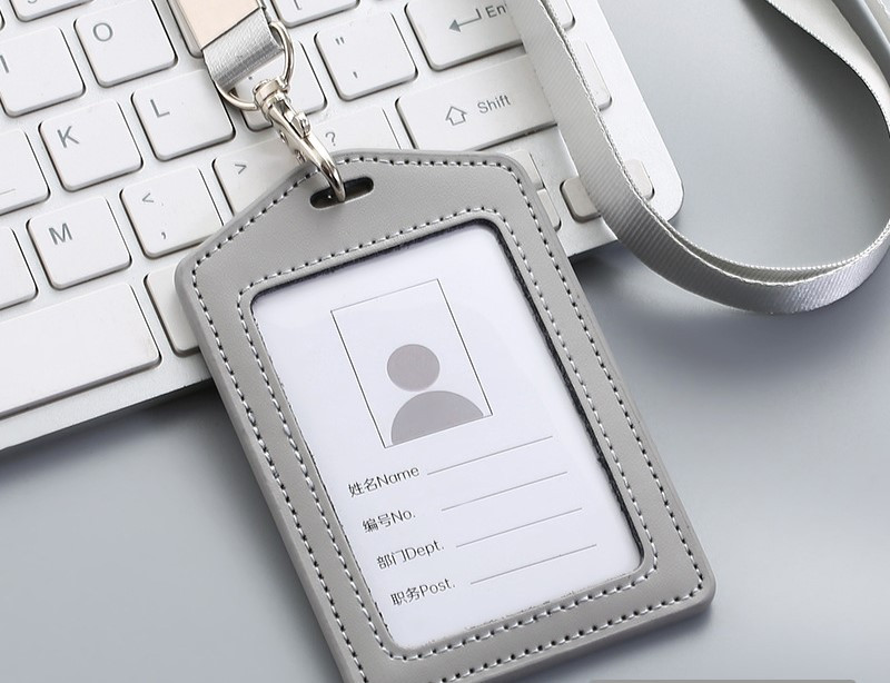 Valódi bőrből készült munkajelvény kártyatartó Alkalmazotti jelvénytartó kártyatartó Zsinóros munkajelvény gyári jelvénytartó Pickup kártyatartó 