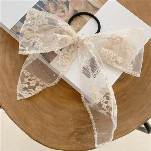 Agraf de păr din dantelă alb-negru. Accesorii pentru păr în stilul pădurii. Accesorii pentru păr. Bijuterii