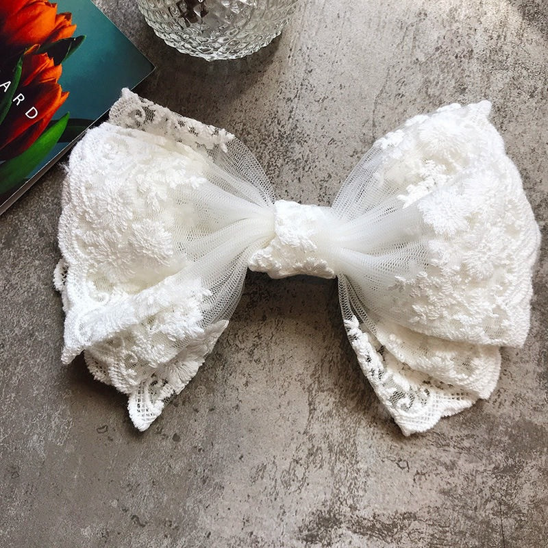 Agraf de păr din dantelă alb-negru. Accesorii pentru păr în stilul pădurii. Accesorii pentru păr. Bijuterii