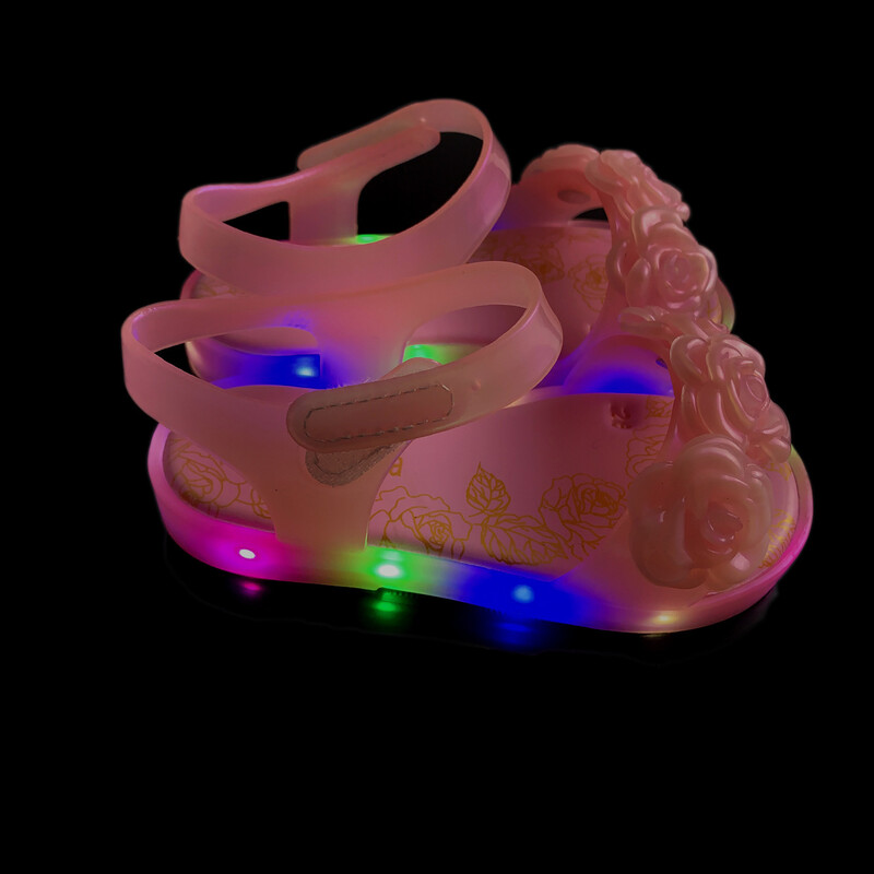 Παιδικά σανδάλια με velcro τρία τριαντάφυλλα