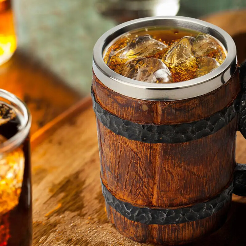Vikingo medžio stiliaus alaus bokalo imitacija medinės statinės alaus puodelio dvigubos sienos geriamasis bokalas, izoliuotas metalu 1 vnt. baro gėrimas кружка