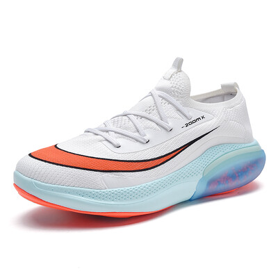 Meeste jooksujalatsid võrkkangast maratoni naiste jooksujalatsid Luksusliku disainiga nööriga tennised 2024 uued meeste tossud