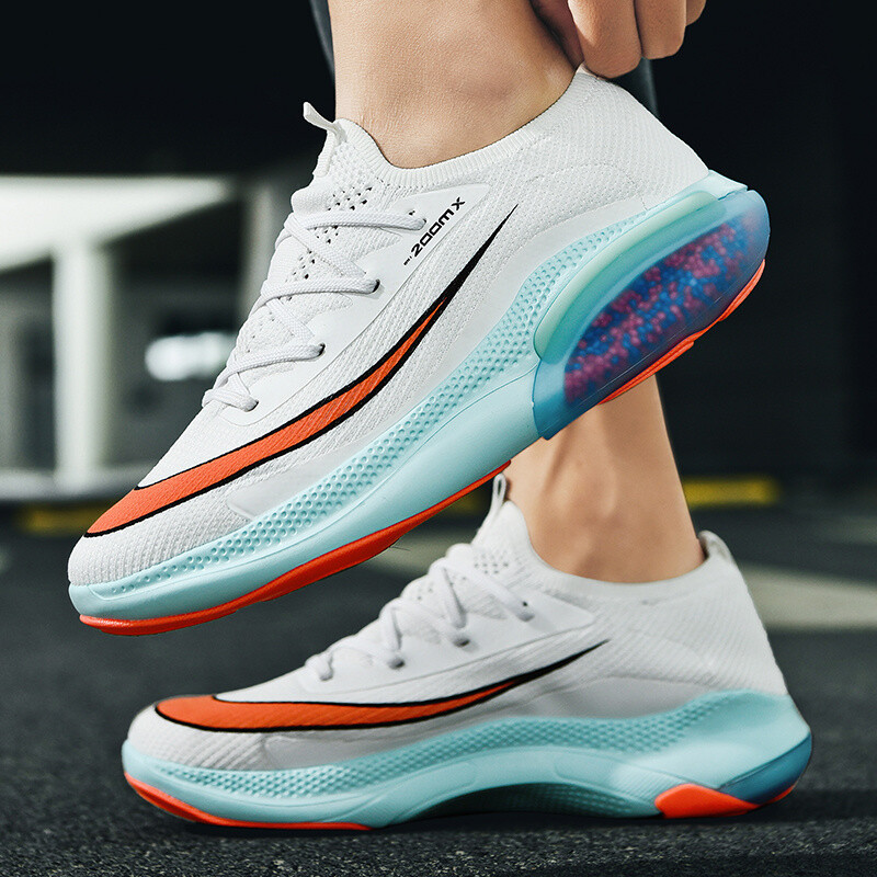 Meeste jooksujalatsid võrkkangast maratoni naiste jooksujalatsid Luksusliku disainiga nööriga tennised 2024 uued meeste tossud