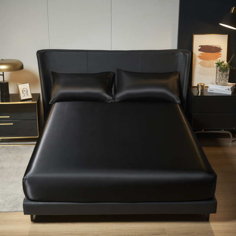 Kuup 100%polüester 3tk satiinpind Voodipesu Paigaldatud lina ja padjapüürid Komplekt Elastne riba Madratsi katte King voodi kate