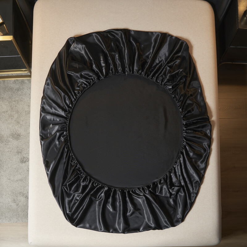 Kuup 100%polüester 3tk satiinpind Voodipesu Paigaldatud lina ja padjapüürid Komplekt Elastne riba Madratsi katte King voodi kate