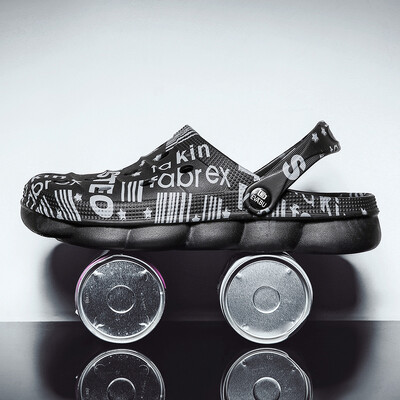 Meeste sandaalid 2021. aasta suvi Uued Camo Aiakingad Paar Kummist puukingad Sussid Rannas Vesi Kõndimissandaalid Meeste Suur Szie Zapatos