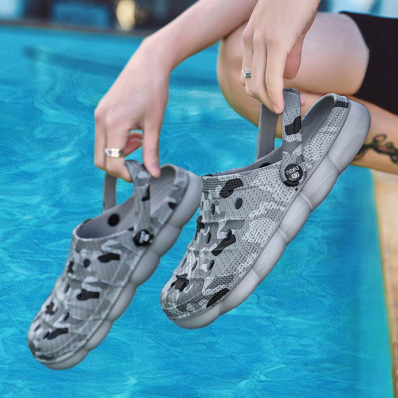 Meeste sandaalid 2021. aasta suvi Uued Camo Aiakingad Paar Kummist puukingad Sussid Rannas Vesi Kõndimissandaalid Meeste Suur Szie Zapatos