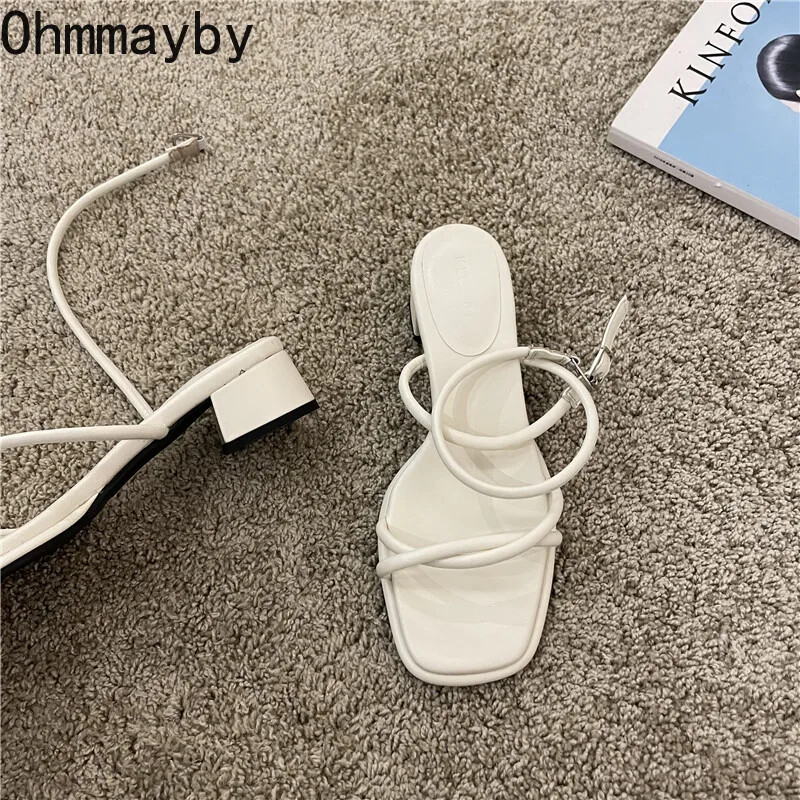 2024. aasta suvi, uued kitsa ribaga naiste sandaalid Moodsad paksu kontsaga naiste elegantsed lahtise varbaga sandaalid pahkluu rihmaga kleidipumbad