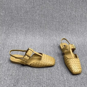 Γυναικεία παπούτσια 2024 Υψηλής ποιότητας γυναικεία σανδάλια με λουράκι με αγκράφα Μόδα Baotou Καθημερινά σανδάλια Γυναικεία Νέα μονόχρωμα τετράγωνα ίσια σανδάλια