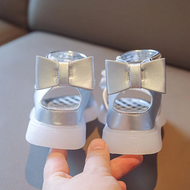 Fete Sandale Prințesă 2024 Vară Nou Bebeluș Strasuri strălucitoare Arcă Pantofi Moda Anti-alunecare Sandale Plate Copii Cizme G05283