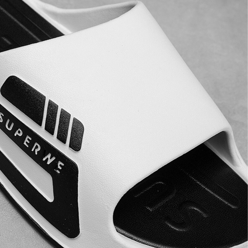 2023 m. vasara Naujos vyriškos šlepetės Patvarios minkštu padu namuose Vonios lauko šlepetės Kasdieninės neslystančios Prabangios Šlepetės Studentų šlepetės