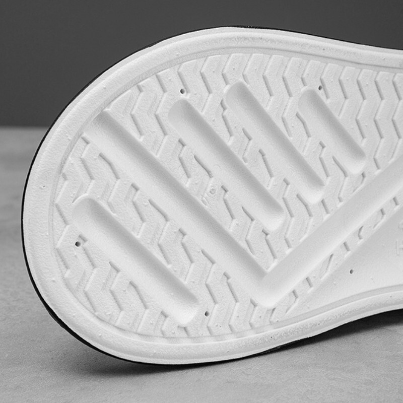 2023 m. vasara Naujos vyriškos šlepetės Patvarios minkštu padu namuose Vonios lauko šlepetės Kasdieninės neslystančios Prabangios Šlepetės Studentų šlepetės