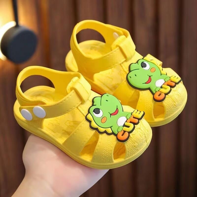 Beebi väikelaste kingad Baotou pissivastased suvised beebi pehmed tallad 0-1-2-3 poisid, tüdrukud, beebide kodu libisemisvastased sandaalid