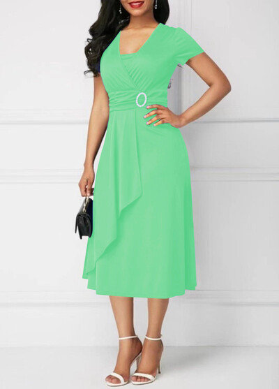 Vasarinės suknelės Elegantiškos moteriškos vienspalvės trumpomis rankovėmis V kaklo asimetrinės apvado juosmens aptemptos midi vakarėlio suknelės moterims vakarėliuose