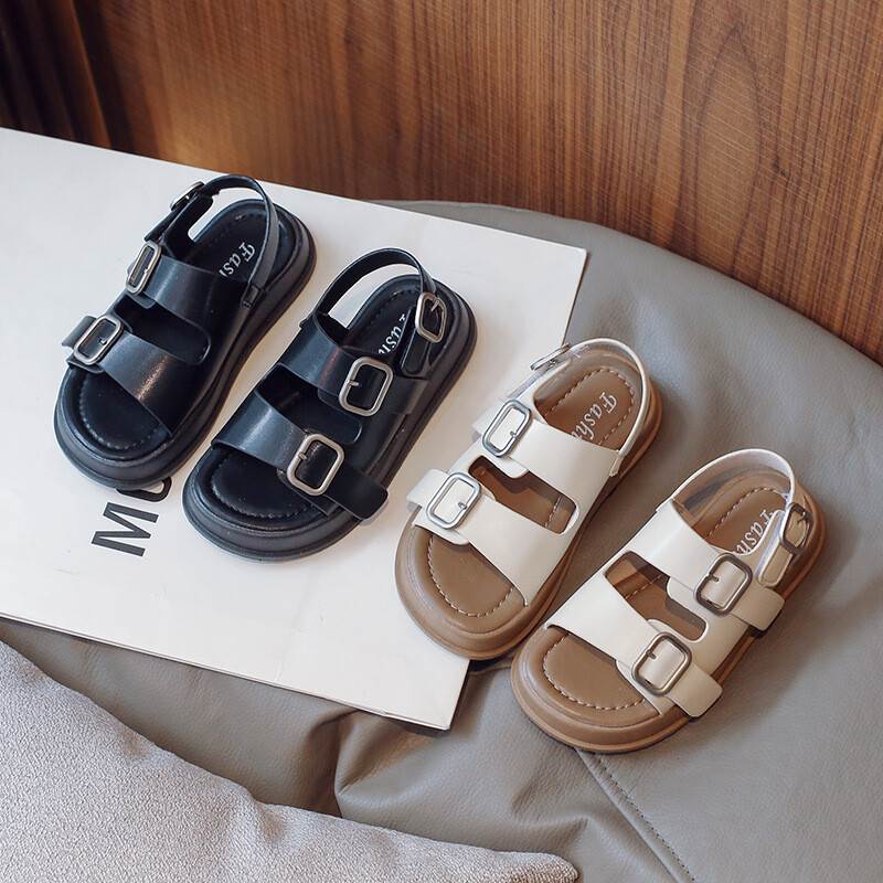 Dydis 23–37 Vaikiški laisvalaikio basutės 2024 m. vasaros mados vienspalviai metaliniai sagtimi mergaičių sandalai vaikams berniukams paplūdimio batai