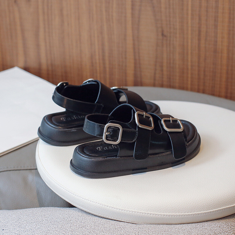 Dydis 23–37 Vaikiški laisvalaikio basutės 2024 m. vasaros mados vienspalviai metaliniai sagtimi mergaičių sandalai vaikams berniukams paplūdimio batai